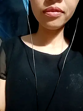 Snapshot of Hana_love20 chatting on September 9, 2025, 5:39 am Hana love20 online show from September 9, 2025, 5:39 am