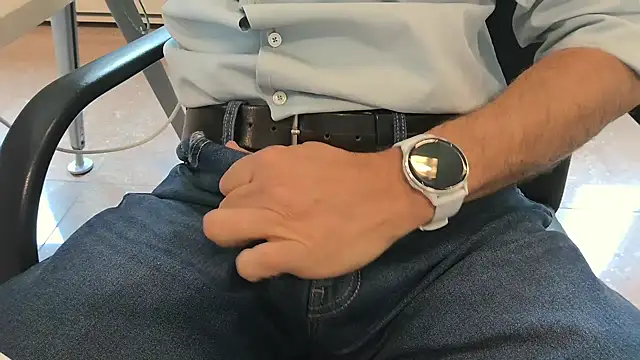 Snapshot of alessandroman2114 chatting on October 13, 2025, 10:28 am alessandroman2114 online show from October 13, 2025, 10:28 am