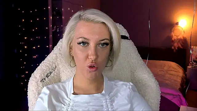 tykioty Miley online show from December 14, 2024, 12:22 pm