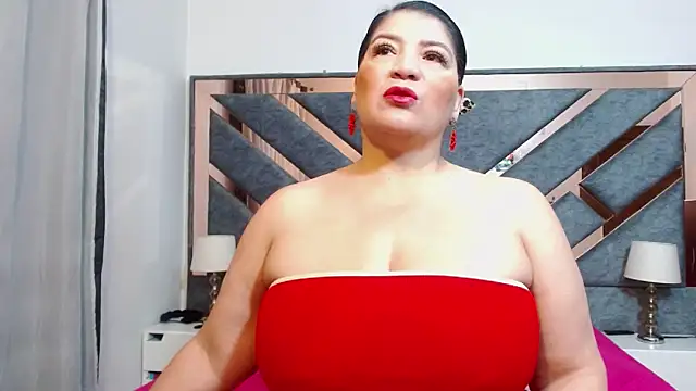 KarlaTesg online show from November 11, 2025, 9:04 am