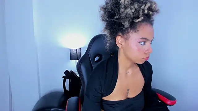 stacie  rouse online show from February 5, 2025, 9:57 am