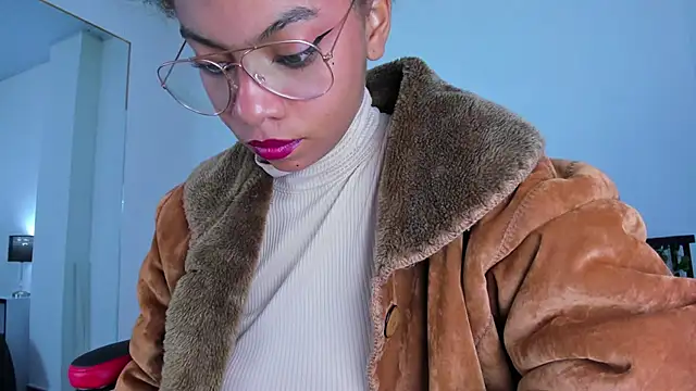 stacie  rouse online show from February 11, 2025, 7:33 am