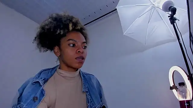 stacie  rouse online show from March 20, 2025, 4:18 am