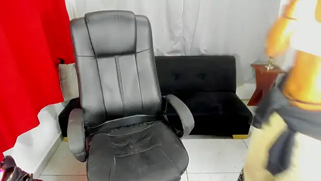 stacie  rouse online show from February 22, 2025, 4:07 am