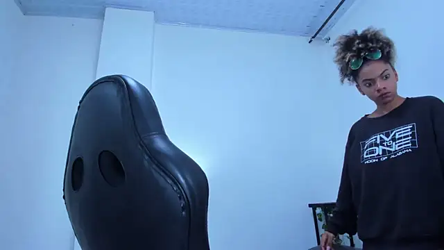 stacie  rouse online show from February 9, 2025, 7:05 am