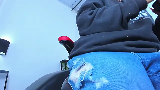 stacie  rouse online show from February 12, 2025, 9:20 am