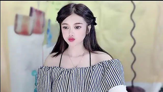 VIWVI online show from April 12, 2026, 5:44 am