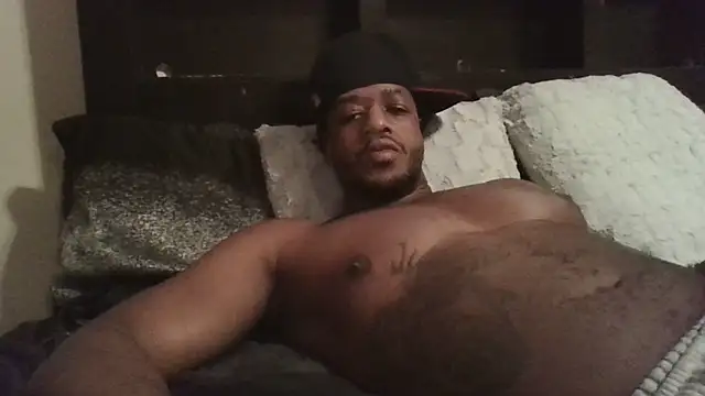 Snapshot of ThatDickSexy2 chatting on February 1, 2026, 11:08 am ThatDickSexy2 online show from February 1, 2026, 11:08 am