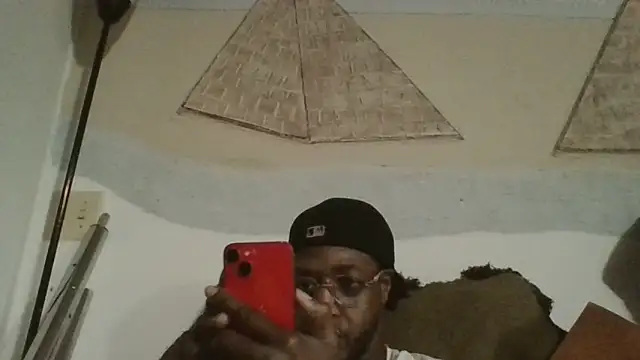 Snapshot of ThatDickSexy2 chatting on February 25, 2026, 12:55 am ThatDickSexy2 online show from February 25, 2026, 12:55 am