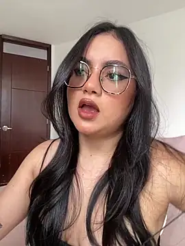 montmariana online show from July 17, 2026, 3:31 pm