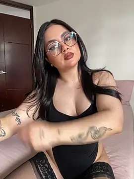 montmariana online show from June 18, 2026, 7:19 pm