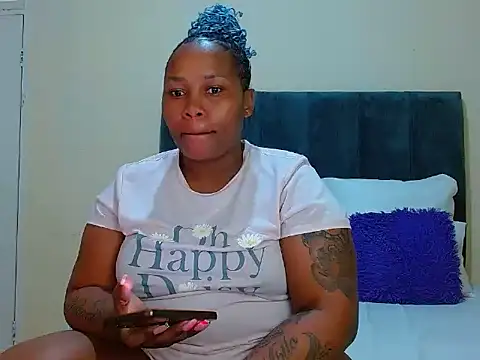 curvycloe1 online show from November 2, 2025, 4:39 am