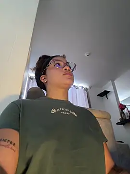 ashley Tompson1 online show from April 20, 2026, 8:21 pm