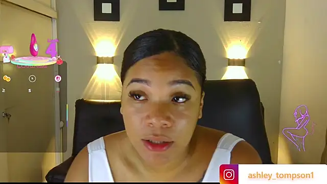 Snapshot of ashley_Tompson1 chatting on March 3, 2025, 12:17 pm ashley Tompson1 online show from March 3, 2025, 12:17 pm