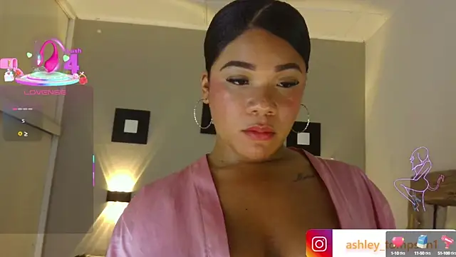 Snapshot of ashley_Tompson1 chatting on March 22, 2025, 6:25 pm ashley Tompson1 online show from March 22, 2025, 6:25 pm