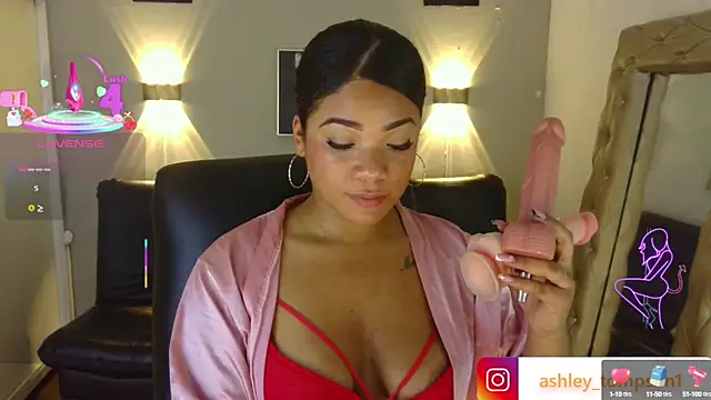 Snapshot of ashley_Tompson1 chatting on March 21, 2025, 3:46 pm ashley Tompson1 online show from March 21, 2025, 3:46 pm
