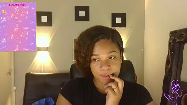 Snapshot of ashley_Tompson1 chatting on February 10, 2025, 12:18 pm ashley Tompson1 online show from February 10, 2025, 12:18 pm