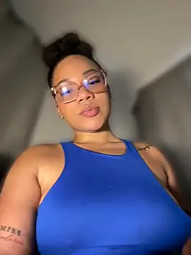ashley Tompson1 online show from July 18, 2026, 11:30 am