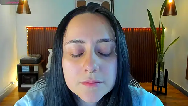 KatherineBond online show from November 10, 2025, 8:25 pm