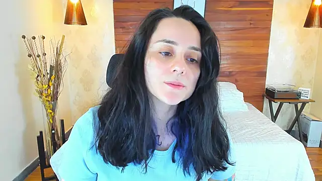 Snapshot of KatherineBond chatting on February 20, 2025, 1:03 am KatherineBond online show from February 20, 2025, 1:03 am
