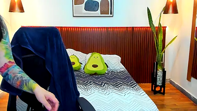 KatherineBond online show from December 2, 2025, 6:42 pm