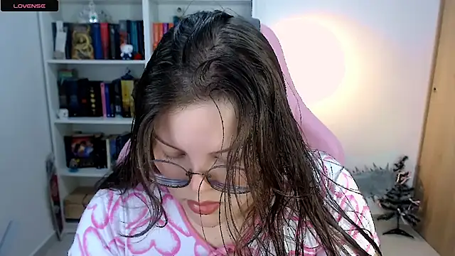 Gabiwaifu online show from December 21, 2025, 3:41 am