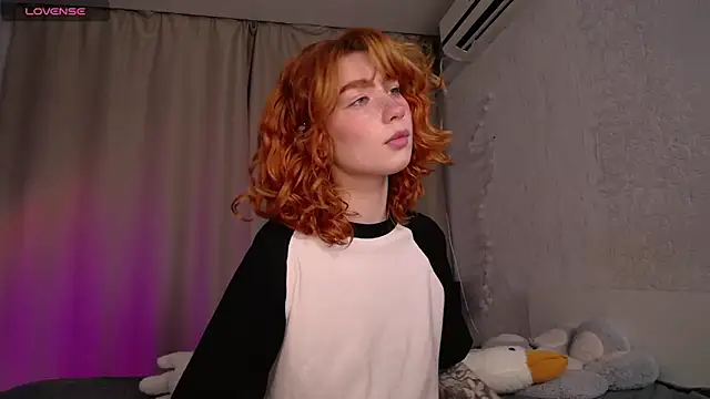 Snapshot of Evaa_Moonn_ chatting on October 13, 2025, 5:31 am Evaa Moonn online show from October 13, 2025, 5:31 am