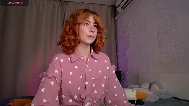Snapshot of Evaa_Moonn_ chatting on October 6, 2025, 2:13 am Evaa Moonn online show from October 6, 2025, 2:13 am