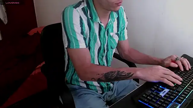 deividcloud36 online show from March 17, 2025, 5:56 am