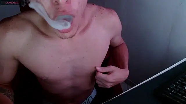 deividcloud36 online show from March 13, 2025, 6:05 am