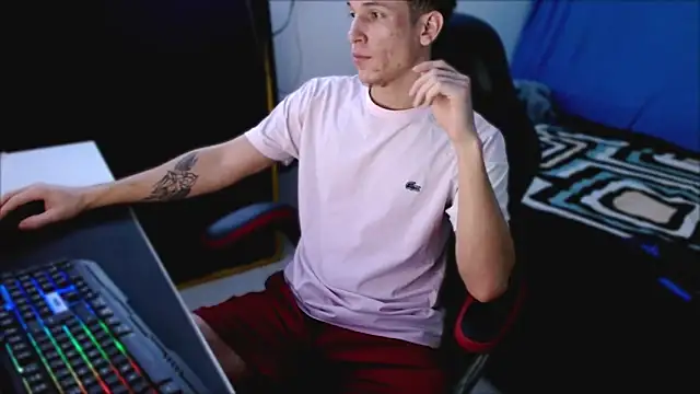 Snapshot of deividcloud36 chatting on February 23, 2026, 6:41 pm deividcloud36 online show from February 23, 2026, 6:41 pm