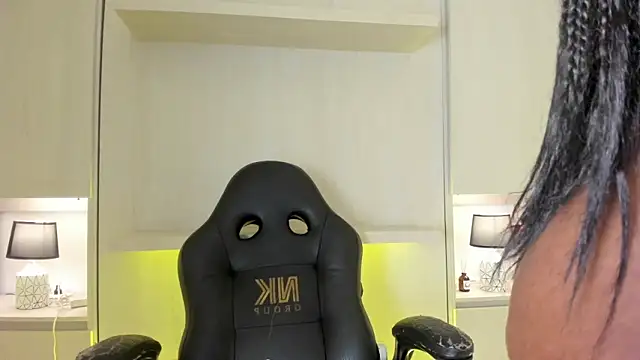 tamaraa smiith online show from January 7, 2026, 7:41 pm