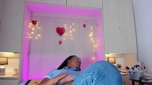 tamaraa smiith online show from February 28, 2026, 7:46 pm