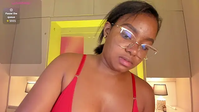 Snapshot of tamaraa_smiith chatting on April 22, 2026, 8:26 pm tamaraa smiith online show from April 22, 2026, 8:26 pm