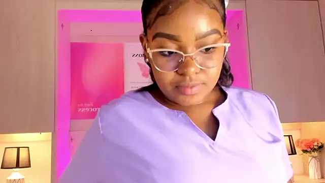 tamaraa smiith online show from December 5, 2025, 7:34 pm