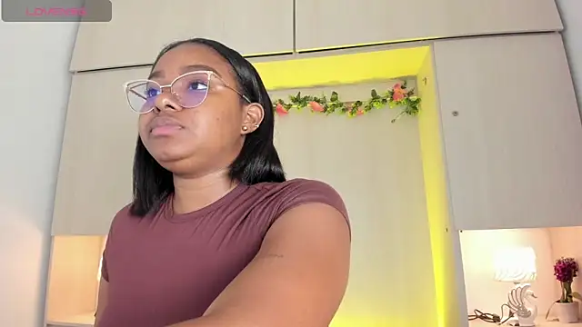 tamaraa smiith online show from April 15, 2026, 7:58 pm