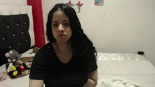 Snapshot of Katty_Bones chatting on September 29, 2025, 2:01 pm Katty Bones online show from September 29, 2025, 2:01 pm