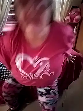 Bayou Woman68 online show from April 11, 2026, 6:00 pm