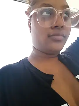 Snapshot of Adelehottman chatting on January 7, 2026, 7:52 pm Adelehottman online show from January 7, 2026, 7:52 pm