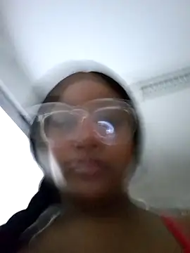 Snapshot of Adelehottman chatting on October 6, 2025, 12:17 pm Adelehottman online show from October 6, 2025, 12:17 pm