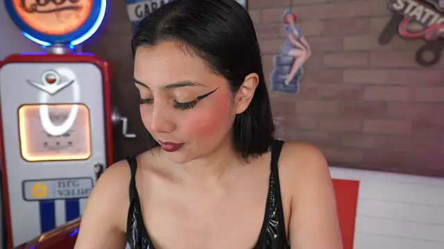 Snapshot of miss_lizith chatting on May 4, 2026, 11:24 am miss lizith online show from May 4, 2026, 11:24 am