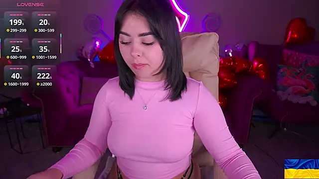 Snapshot of SusieWood chatting on February 12, 2026, 9:14 pm SusieWood online show from February 12, 2026, 9:14 pm