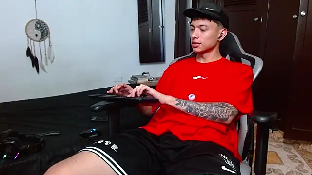 aaron blug online show from February 19, 2025, 1:51 am