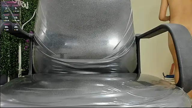 Snapshot of emy_0 chatting on February 20, 2026, 3:58 pm emy 0 online show from February 20, 2026, 3:58 pm