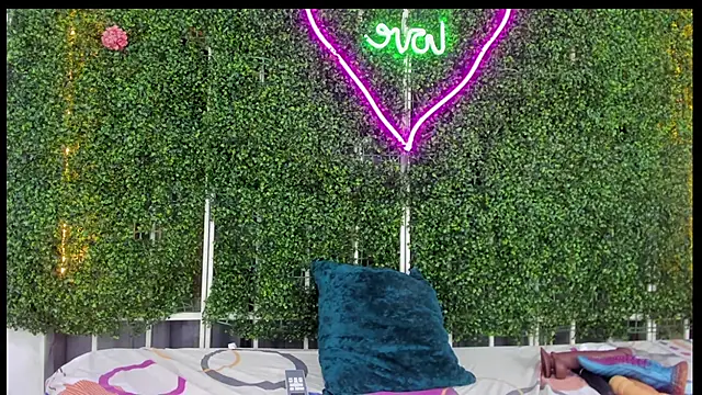 emy 0 online show from March 14, 2025, 8:10 am