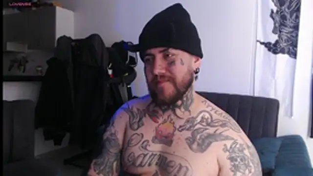 Snapshot of Ash_gusbig chatting on February 16, 2026, 6:17 pm Ash gusbig online show from February 16, 2026, 6:17 pm