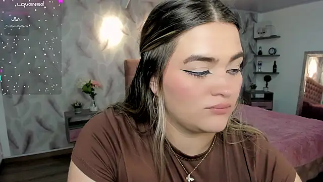 cattaleya    online show from November 13, 2025, 3:10 am