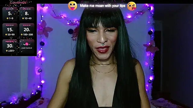 Snapshot of carolinemiller7 chatting on December 21, 2024, 7:03 am carolinemiller7 online show from December 21, 2024, 7:03 am