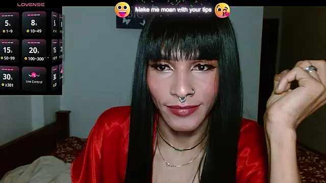 Snapshot of carolinemiller7 chatting on December 17, 2024, 8:12 am carolinemiller7 online show from December 17, 2024, 8:12 am