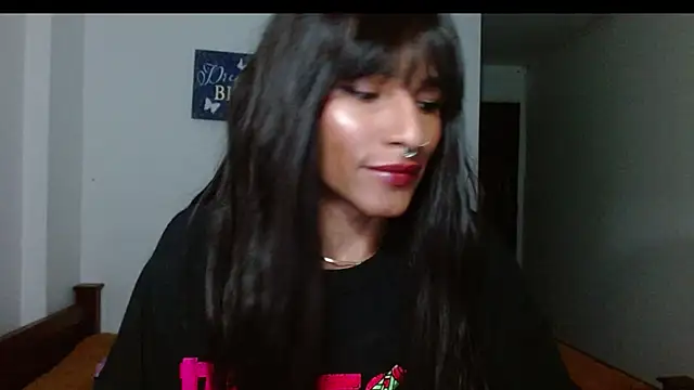 Snapshot of carolinemiller7 chatting on February 12, 2025, 8:38 am carolinemiller7 online show from February 12, 2025, 8:38 am